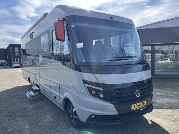 Niesmann+Bischoff Flair 920ER 207pk Aut Retarder 5-pers NP:€440.000,- 360camera 1020Ah Lithium 840W Solar ALDE Webasto