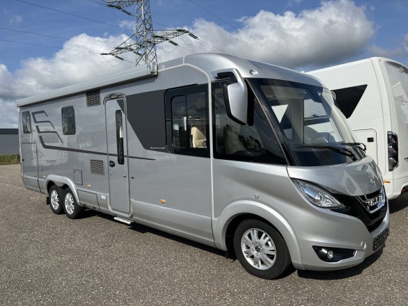Hymer BML I 880 incl.BTW Levelsysteem Airco ALDE 17inch Als nieuw