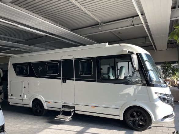 Niesmann+Bischoff Ismove 7.3F Aut Klein Rijbewijs Levelsysteem 18inch Queensbed+Hefbed