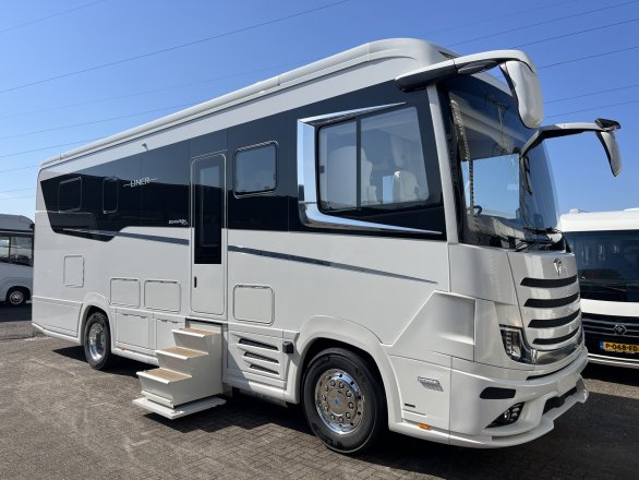 Concorde Liner 990 GI ACTROS 428pk 5-zitplaatsen+Hefbed