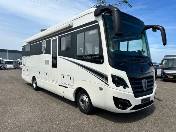 Morelo Palace Liner 97 GO Slide-Out 300pk Mercedes Slide-Out +Smart Garage