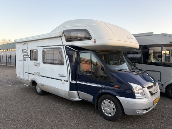 Hymer C 682 CL Alkoof 7-zitplaatsen trekhaak stapelbed Als Nieuw 2e eigenaar