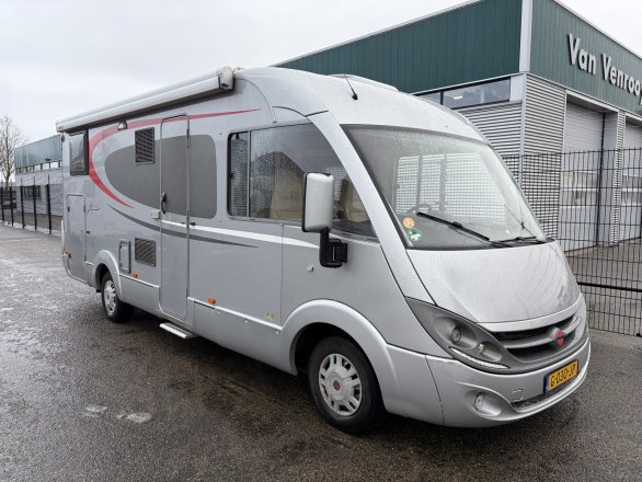 Bürstner Aviano I694 Dwarsbed en Hefbed